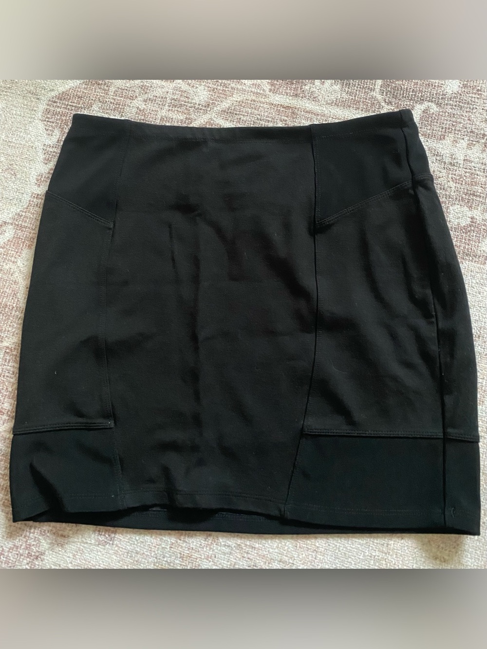 Leith Women's Black Stretchy Mini Skirt